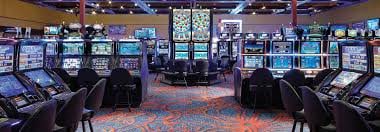 56phfun live casino dealer streaming baccarat table in real time